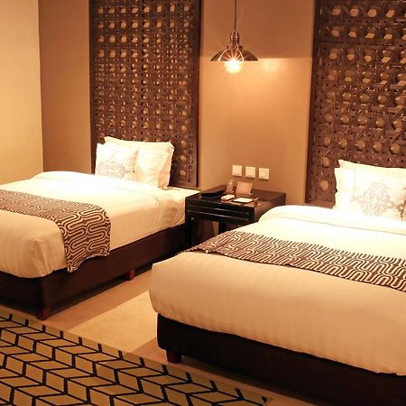 The Oriental Leyte Hotel Tacloban Bagian luar foto