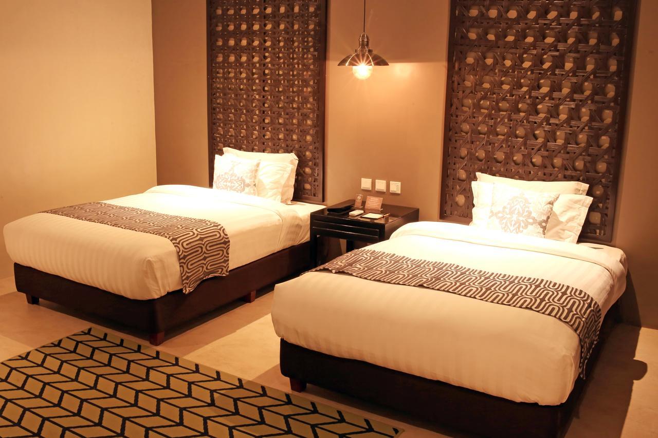 The Oriental Leyte Hotel Tacloban Bagian luar foto